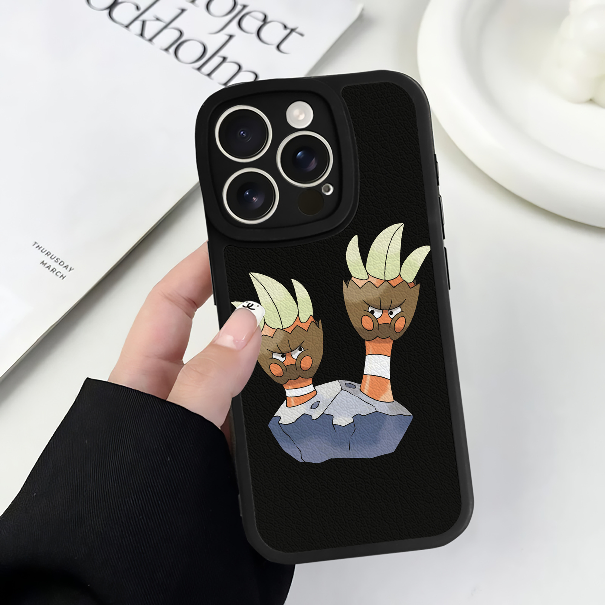（画像用） ポケットモンスター Pokémon 【iPhone 16シリーズ対応】シリコンスマホケース（レザー調） 材質：シリコン